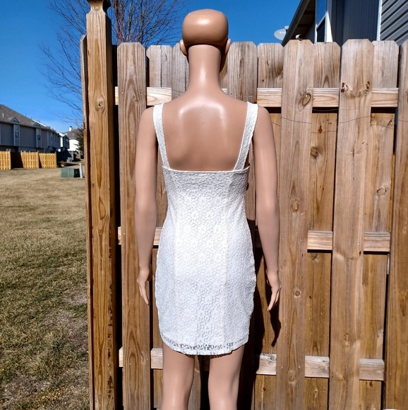Hollister Abercombie California Cream Tight or Expandable Lace Dress Small - Picture 3 of 14